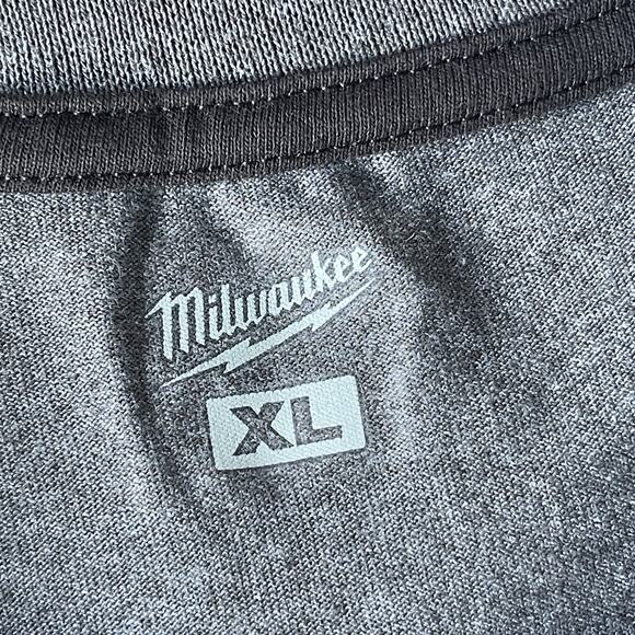 Milwaukee Tools Mens Pocket Tee Extra Large XL Gray Stretch Logo Mechanic Garage - Picture 4 of 9